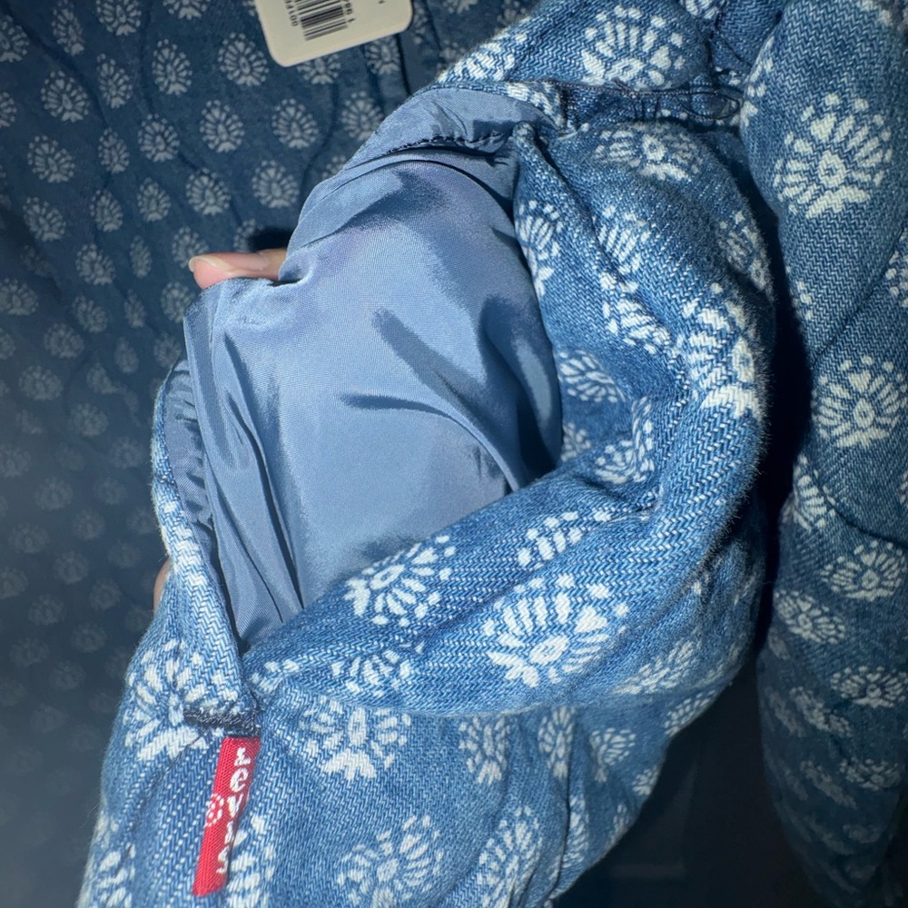 Levi's Blue Patterned Bomber Jacket NWT - image 6